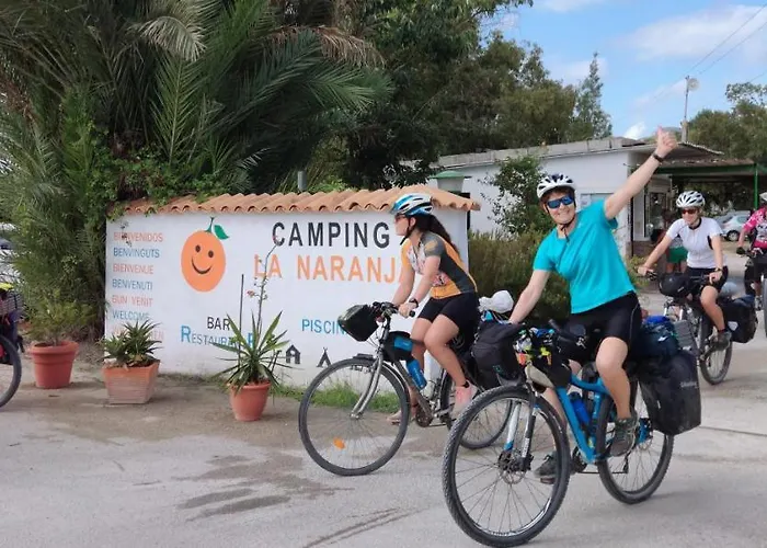 Hotel cerca del colegio: Camping La Naranja